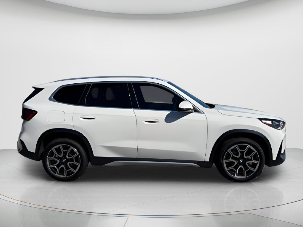 New 2026 BMW X1 xDrive28i w/ Convenience Package AWD/4WD image 4