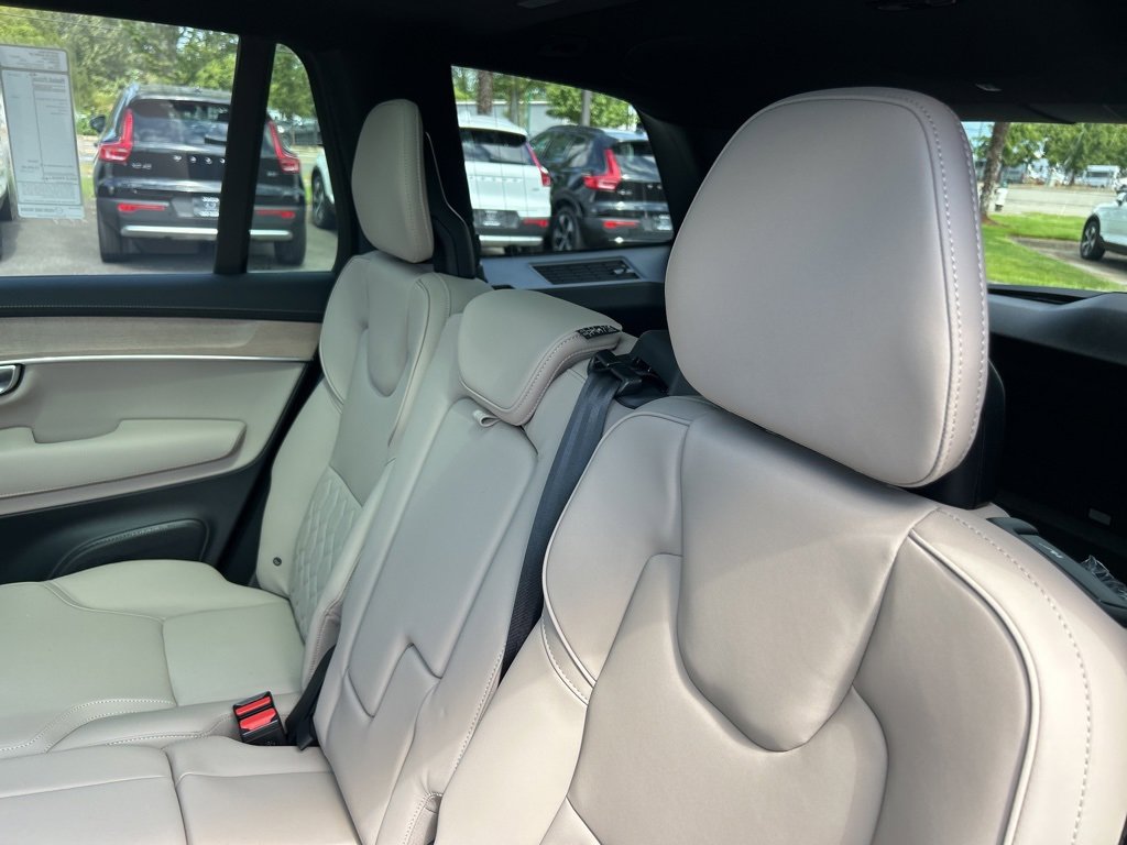 New 2026 Volvo XC90 B6 Plus w/ Protection Package Premier image 6