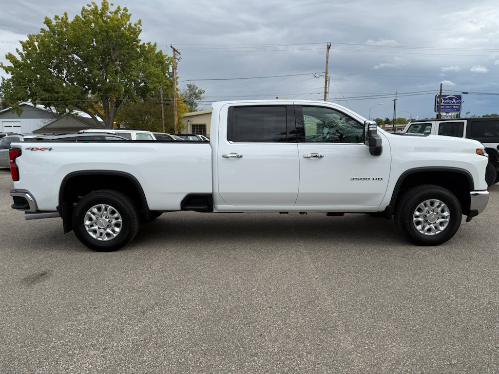 Used 2024 Chevrolet Silverado 3500 LTZ image 5