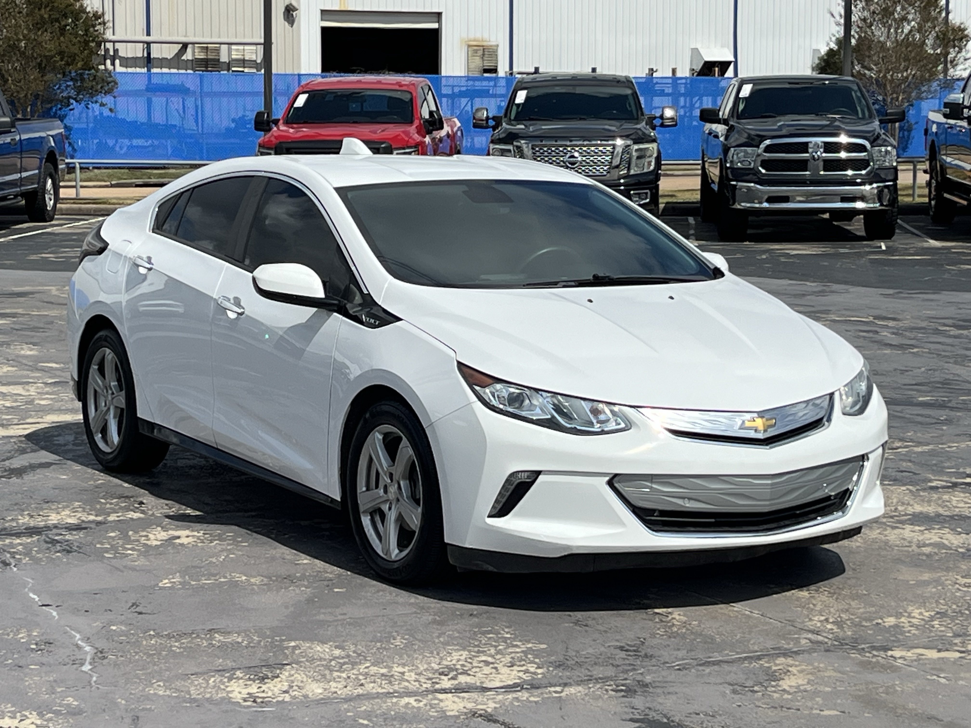 Used 2018 Chevrolet Volt LT FWD image 5