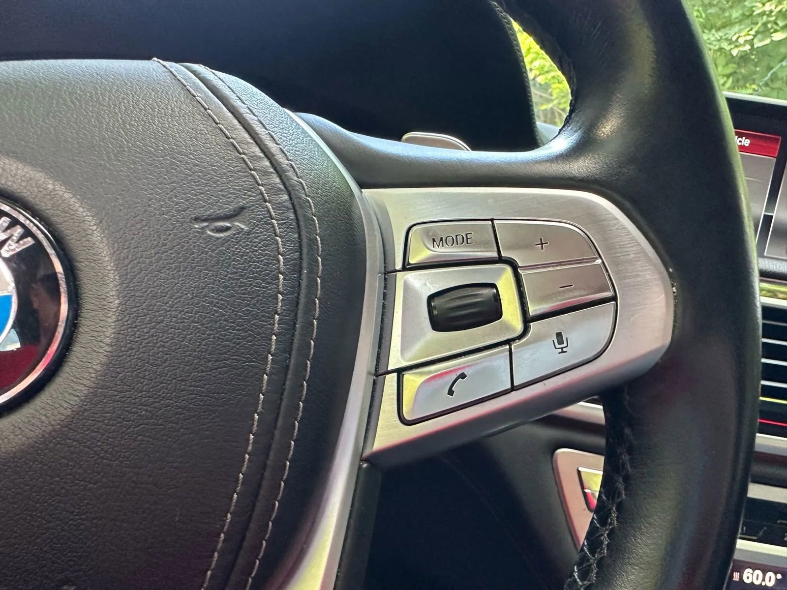 Used 2018 BMW 750i xDrive image 48