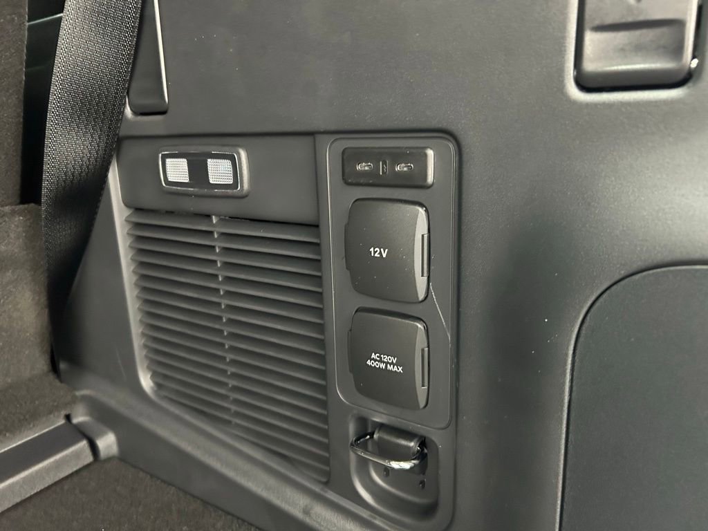 New 2025 Ford Expedition Tremor image 31