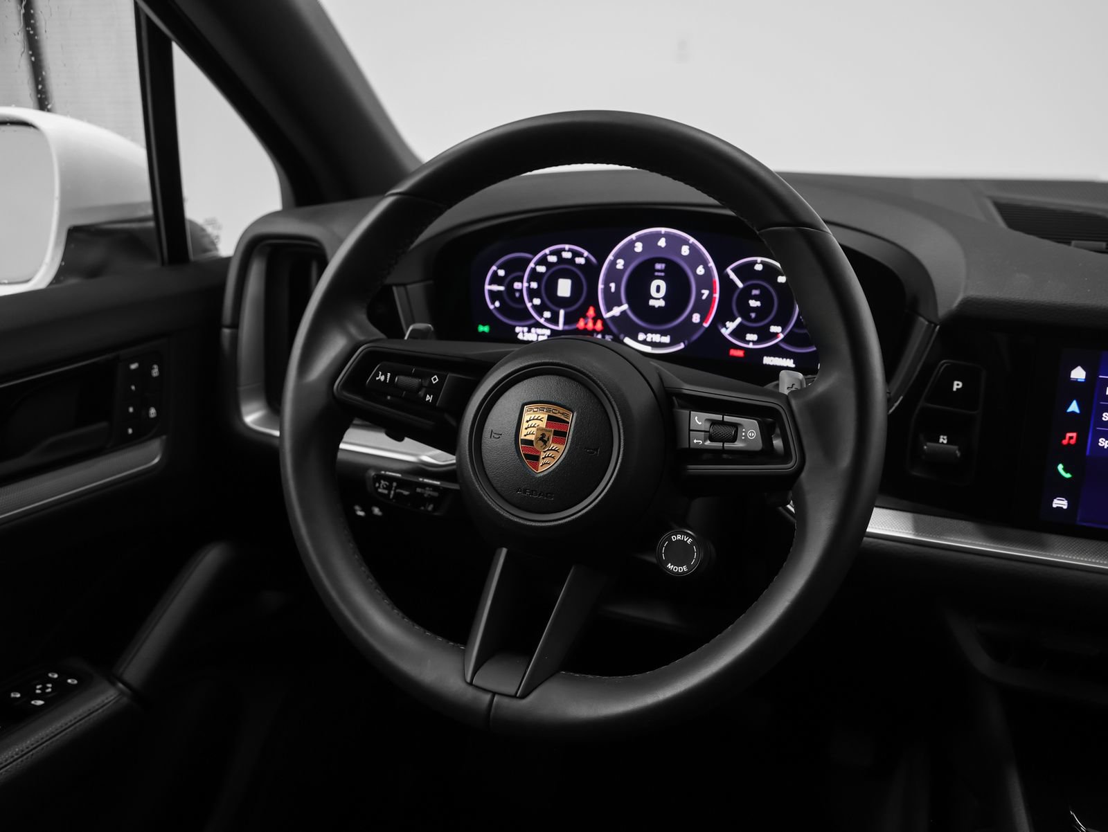 Certified 2026 Porsche Cayenne AWD/4WD image 30