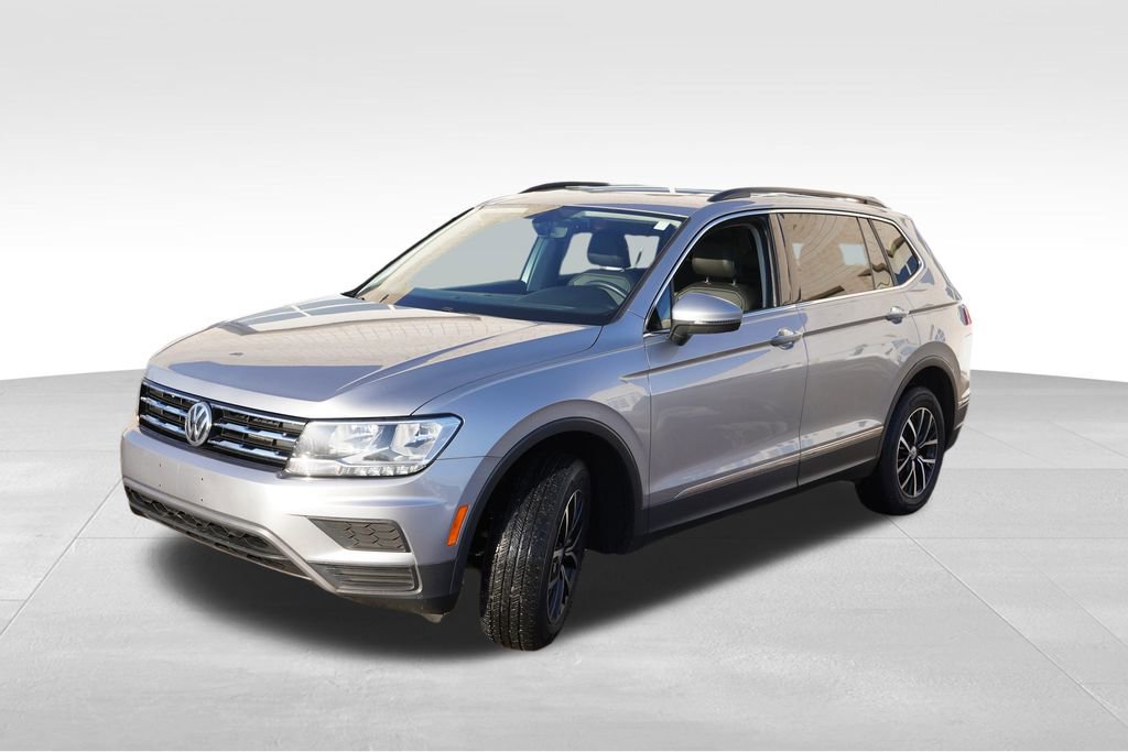 Used 2021 Volkswagen Tiguan SE w/ Panoramic Sunroof Package image 11