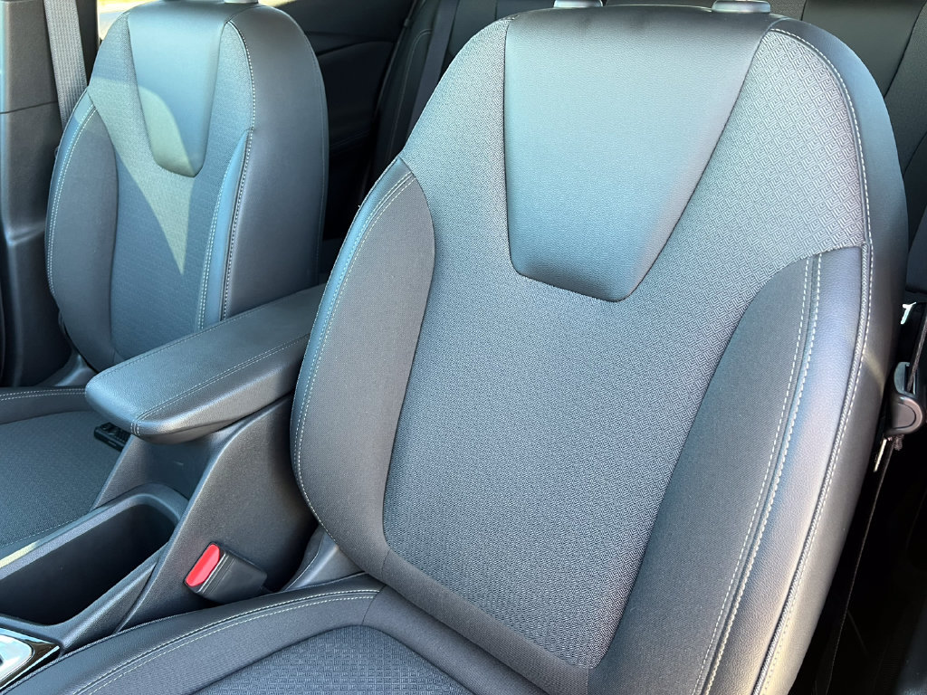 Used 2023 Buick Encore GX Preferred w/ Cold Weather Comfort Package FWD image 12