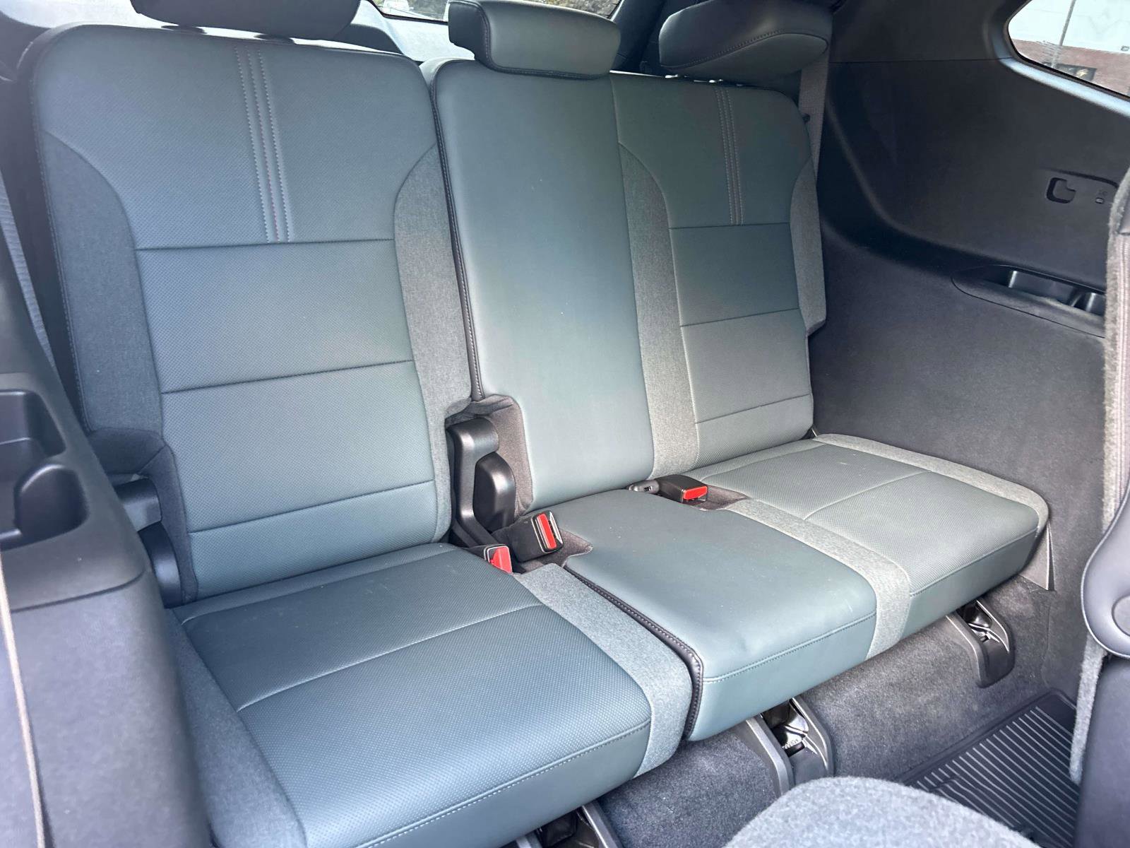 Certified 2024 GMC Acadia AT4 w/ Luxury Package image 40