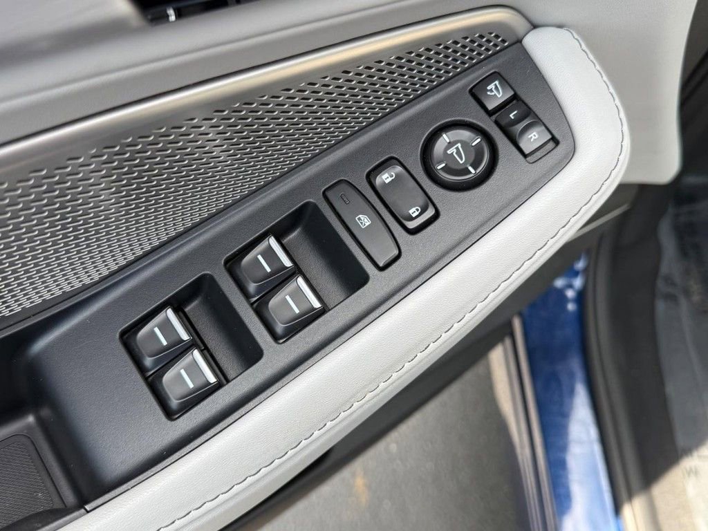 Certified 2023 Acura MDX SH-AWD w/ Technology Package image 19