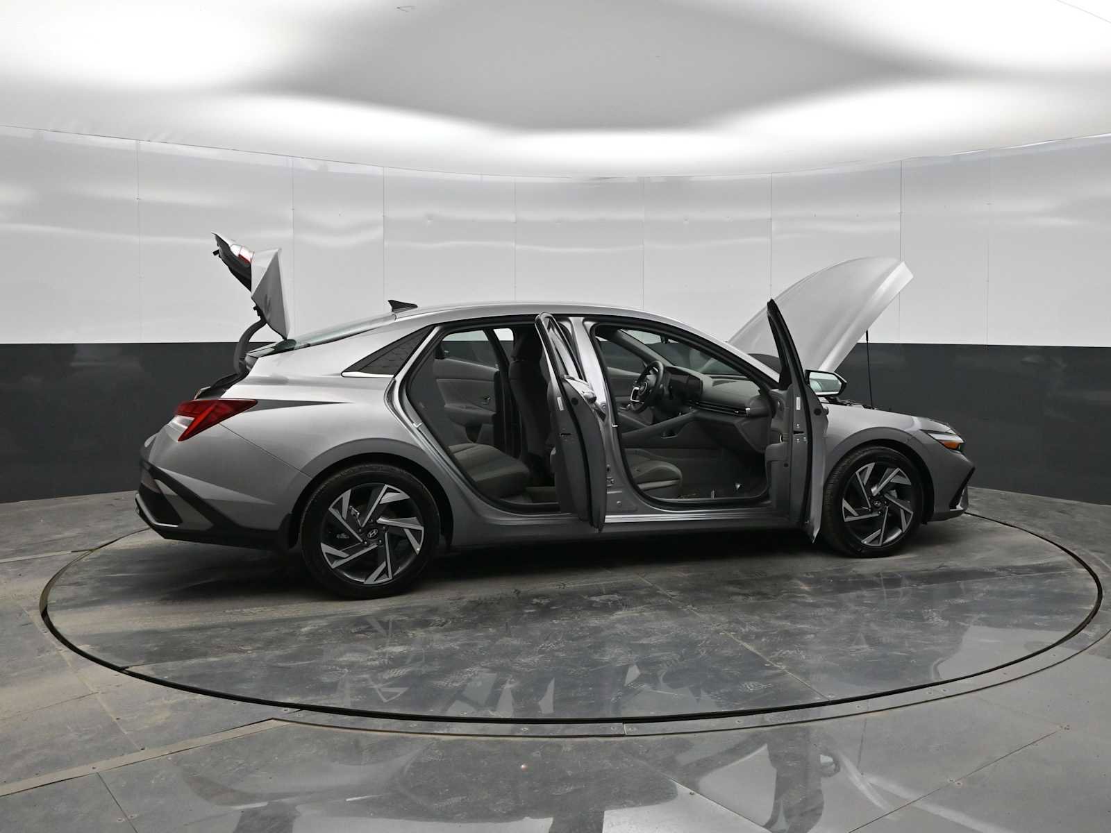 Certified 2025 Hyundai Elantra SEL image 41