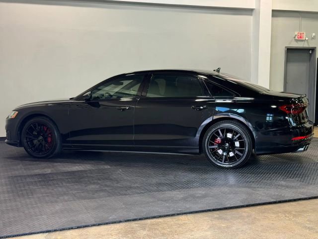 Used 2020 Audi S8 L image 9