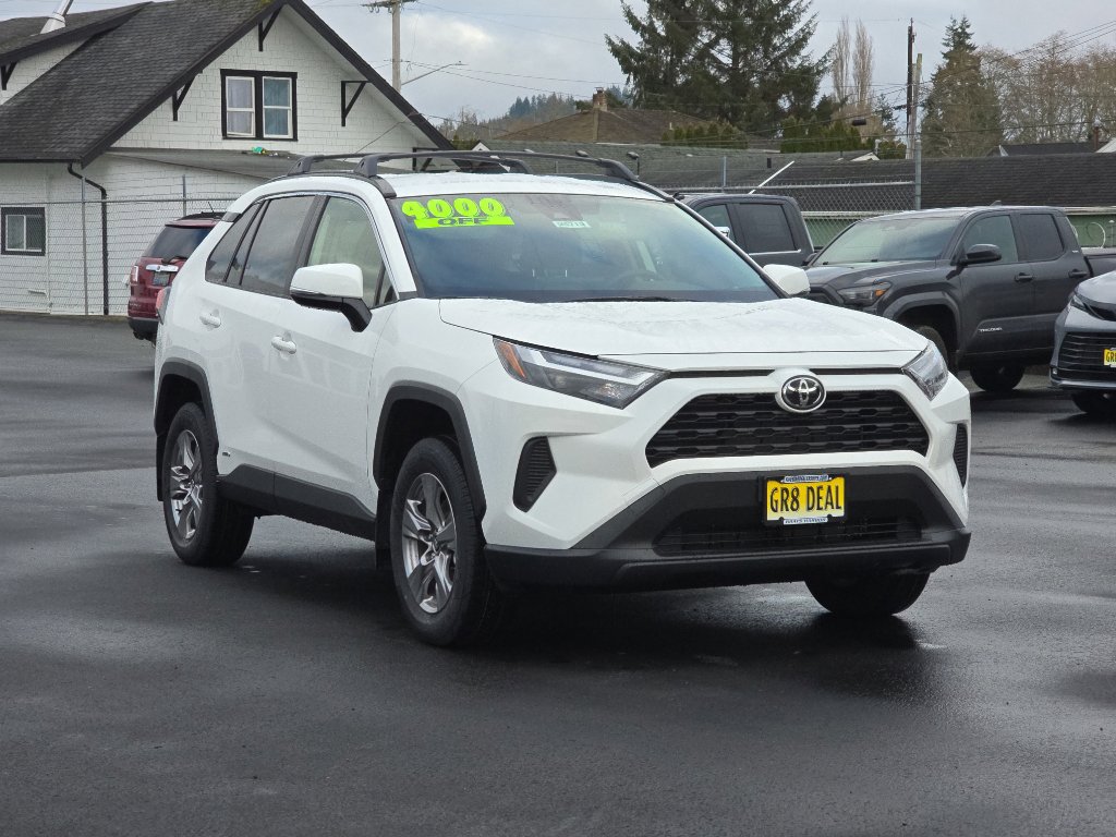 New 2025 Toyota RAV4 LE image 2