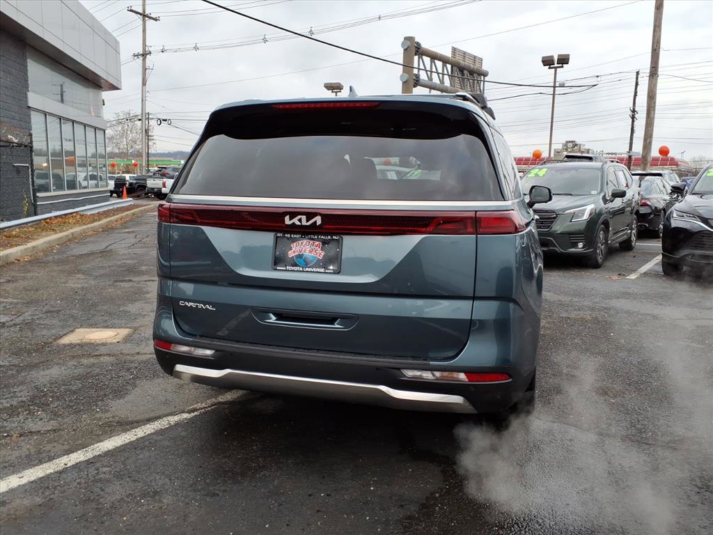 Used 2024 Kia Carnival SX image 6