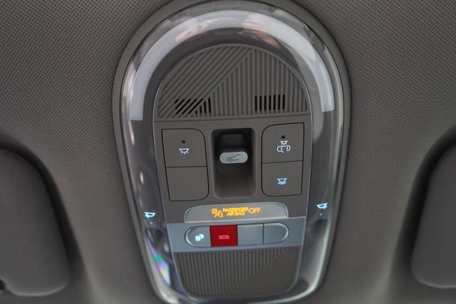 Used 2024 Hyundai Ioniq 6 Limited image 60