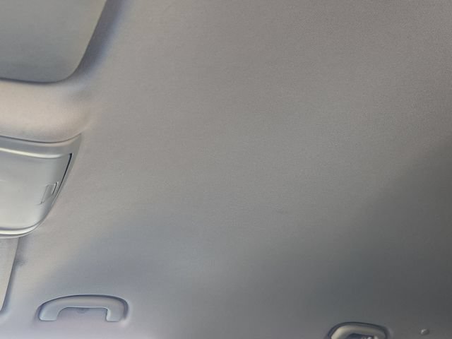 Used 2025 Chevrolet Blazer LT FWD image 25