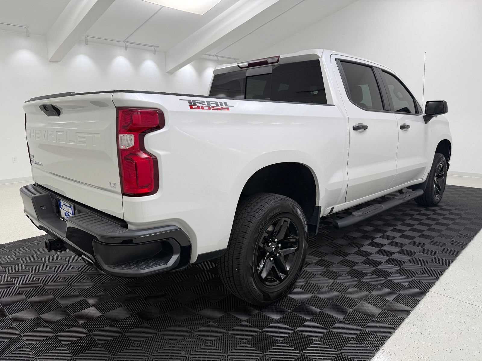 Used 2021 Chevrolet Silverado 1500 LT Trail Boss w/ Convenience Package II AWD/4WD image 7