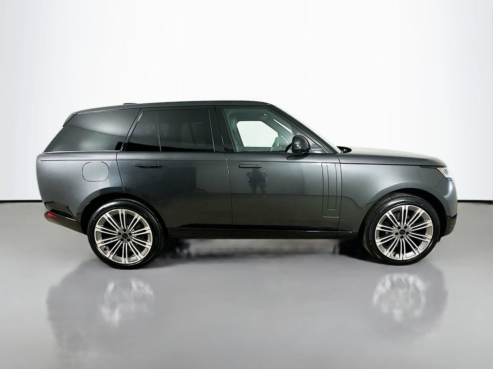 New 2026 Land Rover Range Rover SE AWD/4WD image 4