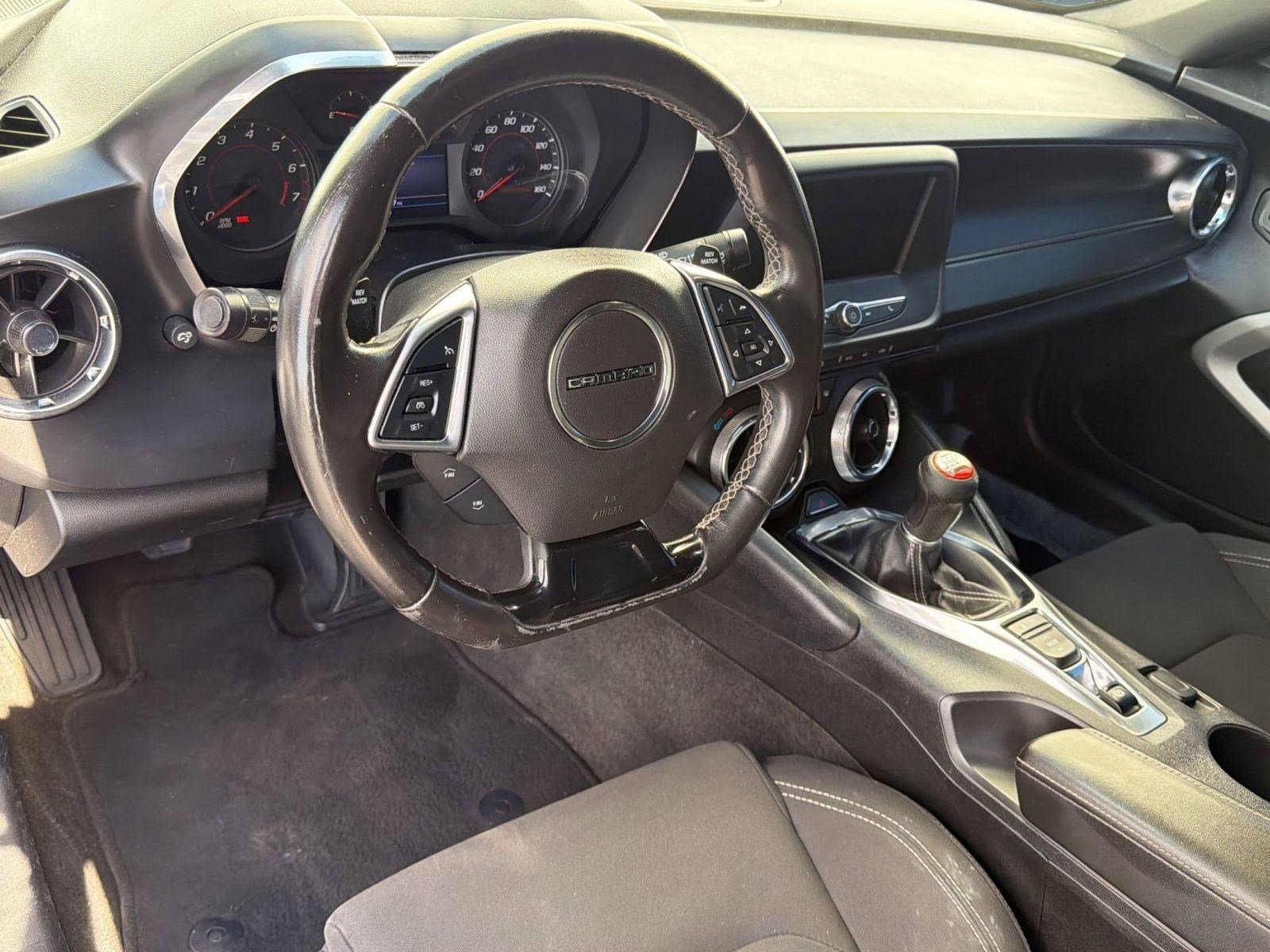 Used 2020 Chevrolet Camaro LT RWD image 4