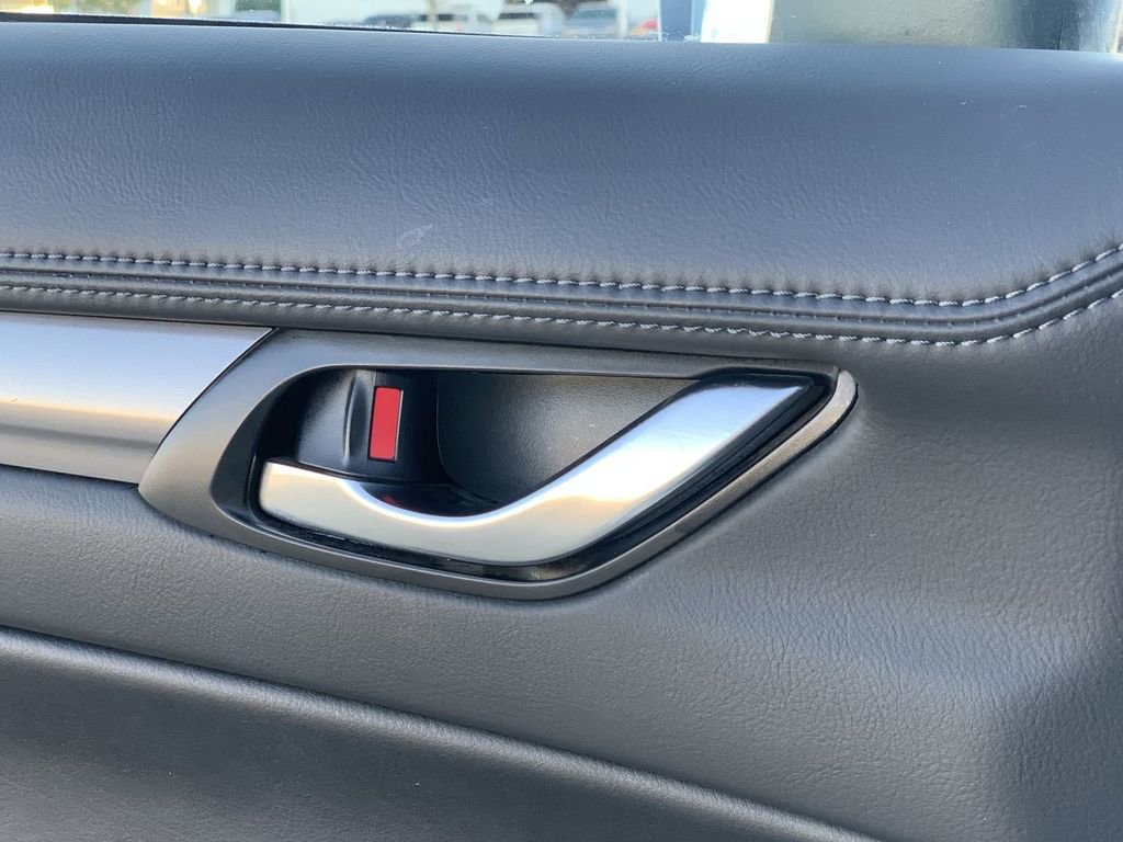 Used 2024 MAZDA CX-5 AWD 2.5 S w/ Select Package image 16