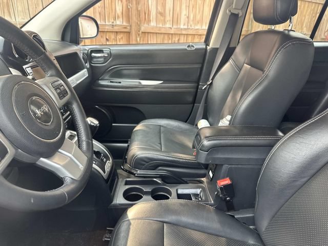 Used 2016 Jeep Compass High Altitude AWD/4WD image 4