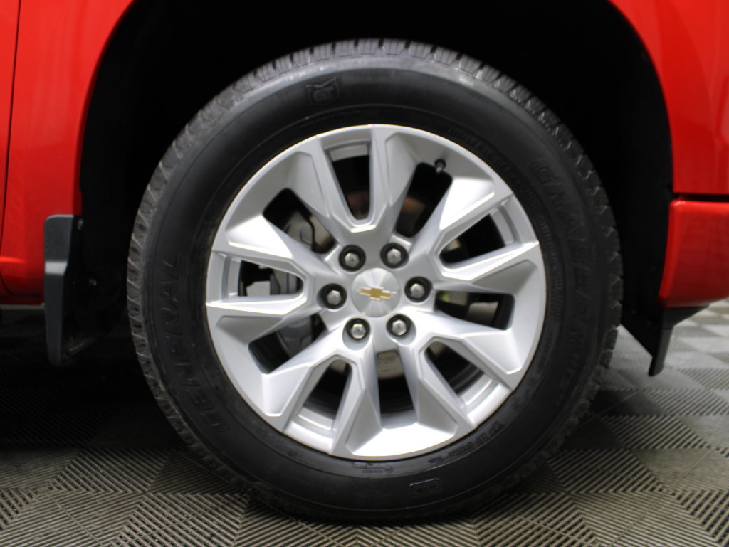 Used 2025 Chevrolet Silverado 1500 Custom AWD/4WD image 13