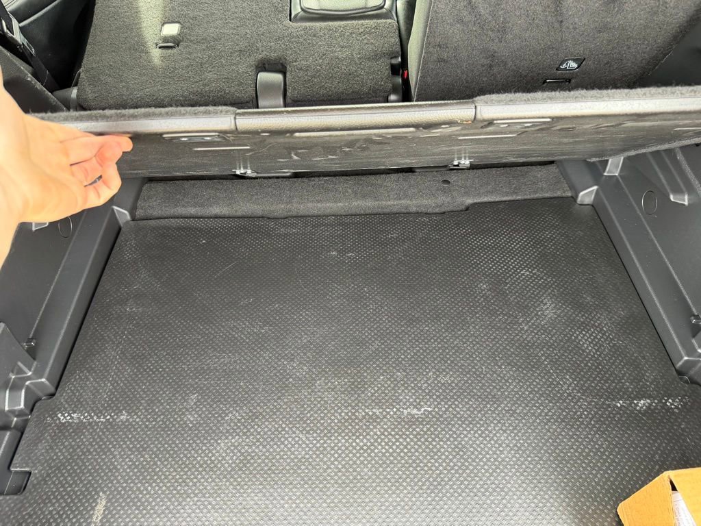 Used 2017 Nissan Rogue SL w/ SL Premium Package image 32