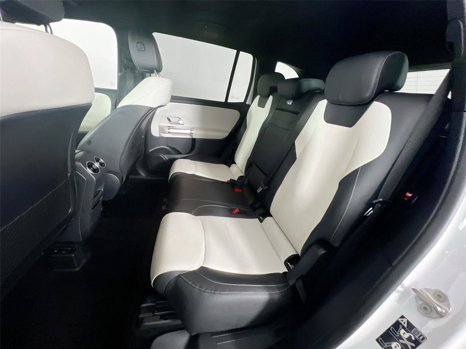 Certified 2023 Mercedes-Benz GLB 250 4MATIC image 21