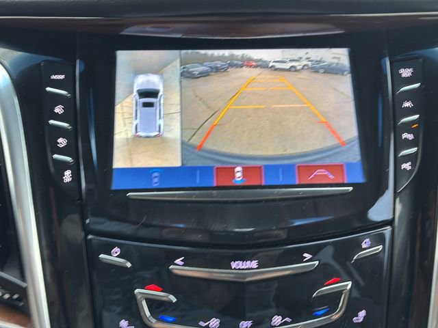 Used 2020 Cadillac Escalade Luxury w/ Escalade Sport Edition image 26