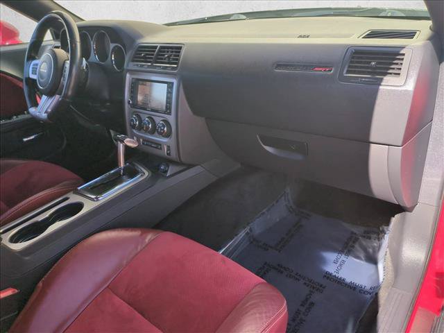 Used 2014 Dodge Challenger SRT8 w/ Harman/Kardon Audio Group RWD image 20