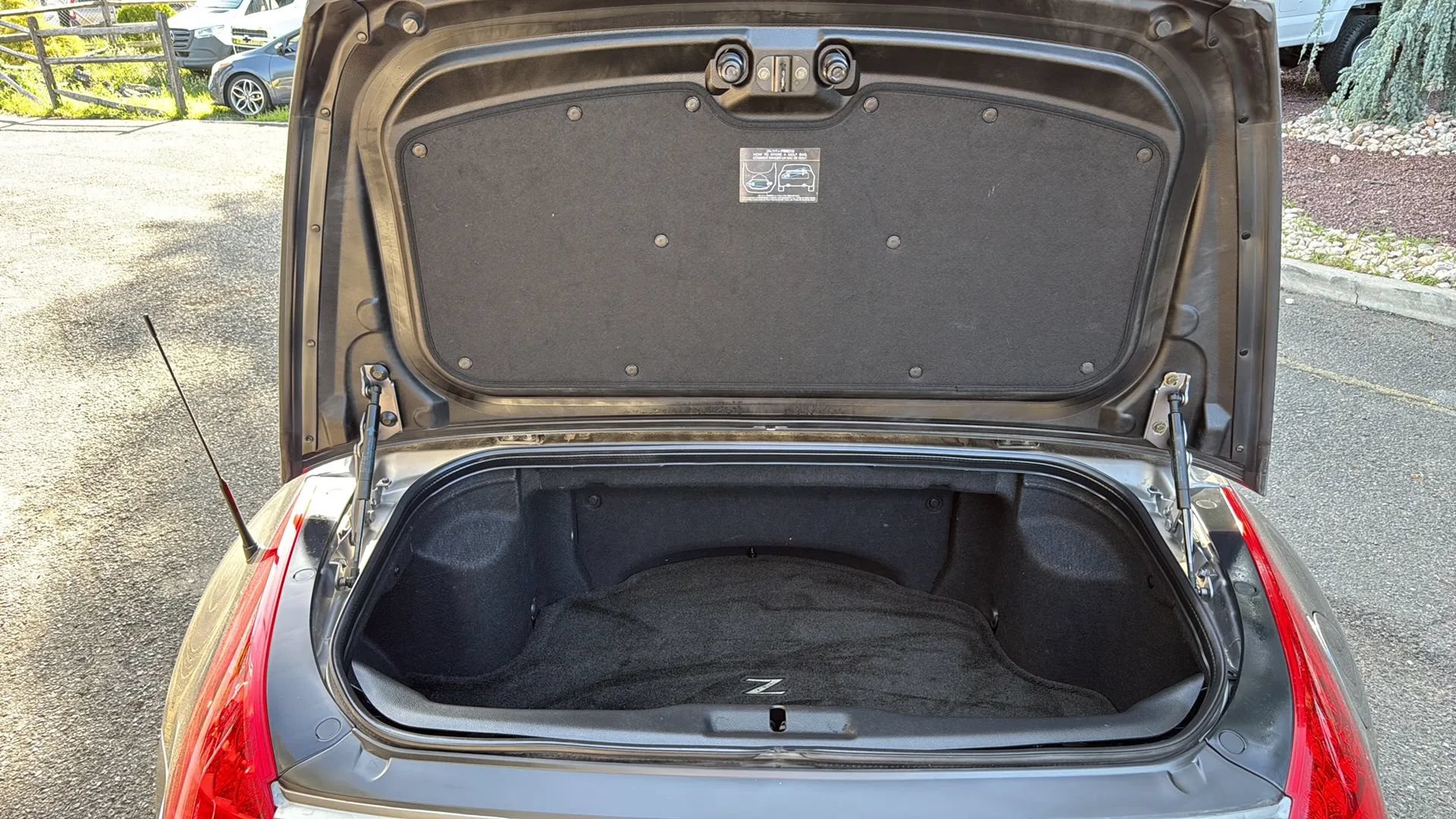 Used 2007 Nissan 350Z Touring RWD image 38