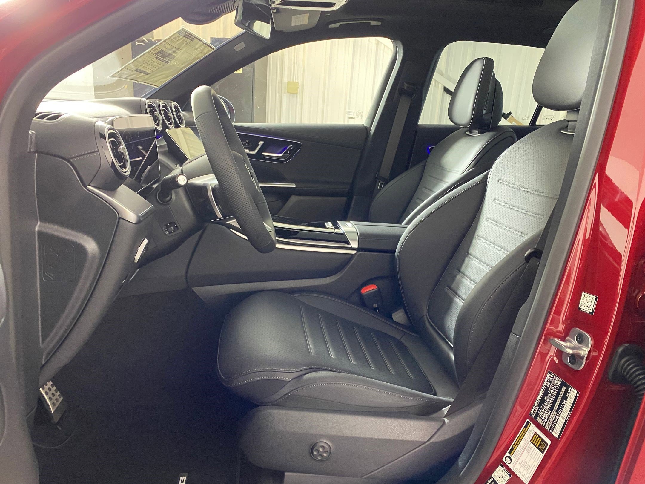 Used 2026 Mercedes-Benz GLC 300 4MATIC image 4