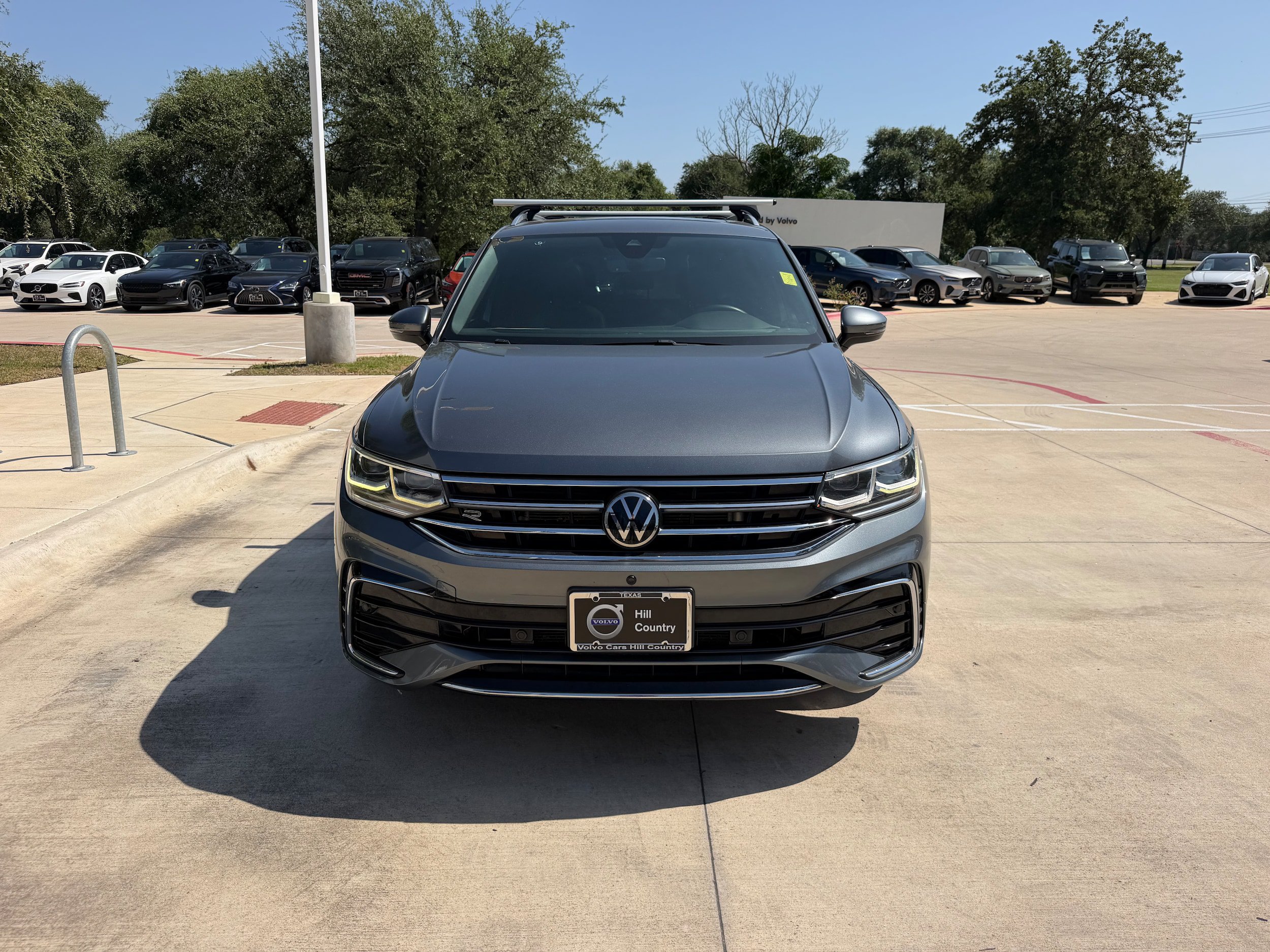 Used 2022 Volkswagen Tiguan SEL R-Line AWD/4WD image 8