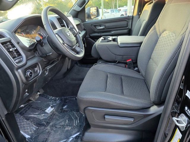 New 2026 RAM 1500 Tradesman AWD/4WD image 17