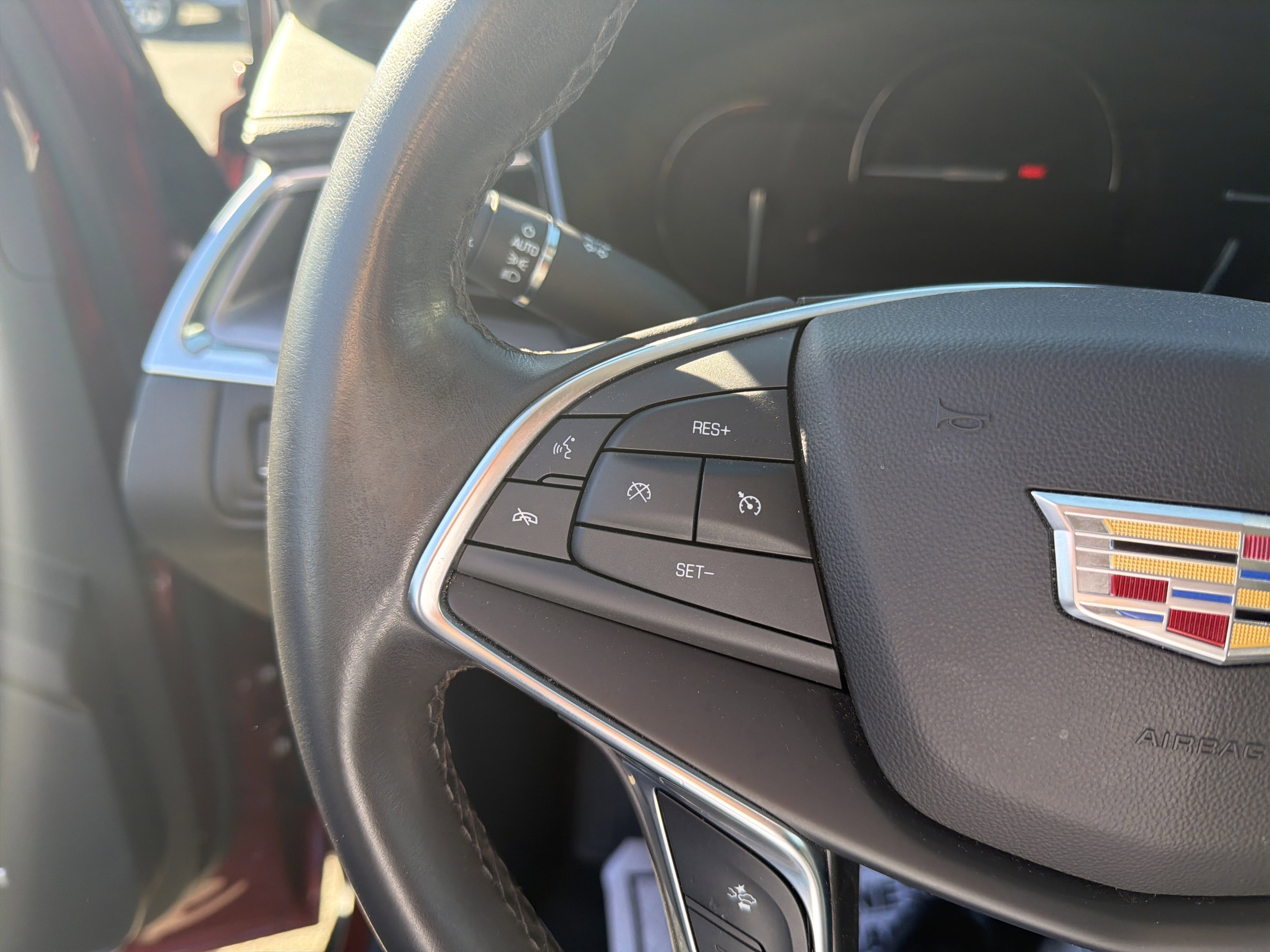 Used 2018 Cadillac XT5 Luxury w/ Driver Awareness Package image 12