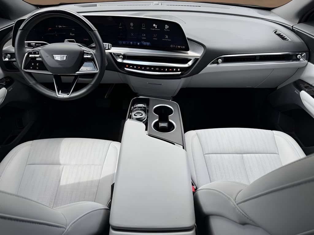 Certified 2024 Cadillac Lyriq Luxury AWD/4WD image 20
