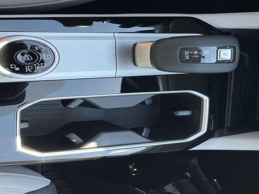 New 2026 Mitsubishi Outlander SE FWD image 19