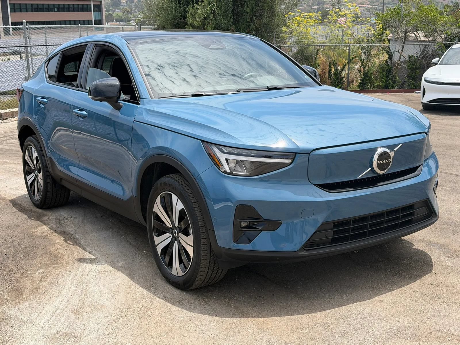 Used 2023 Volvo C40 P8 Recharge Plus w/ Protection Package Premier AWD/4WD image 3