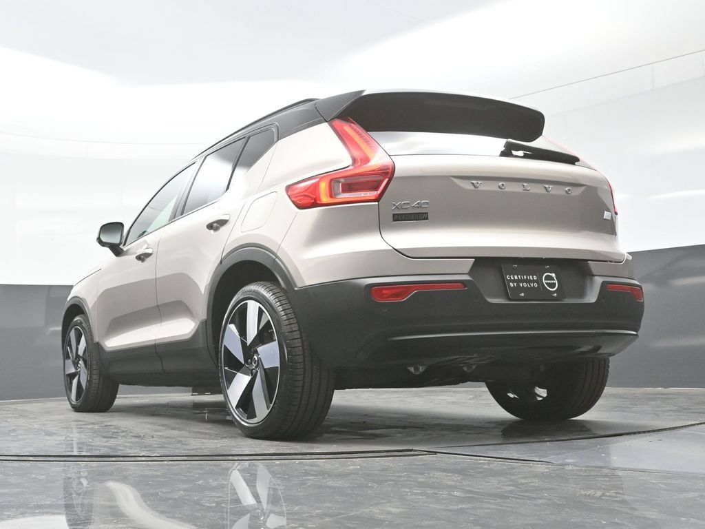Used 2023 Volvo XC40 Recharge Plus AWD/4WD image 25