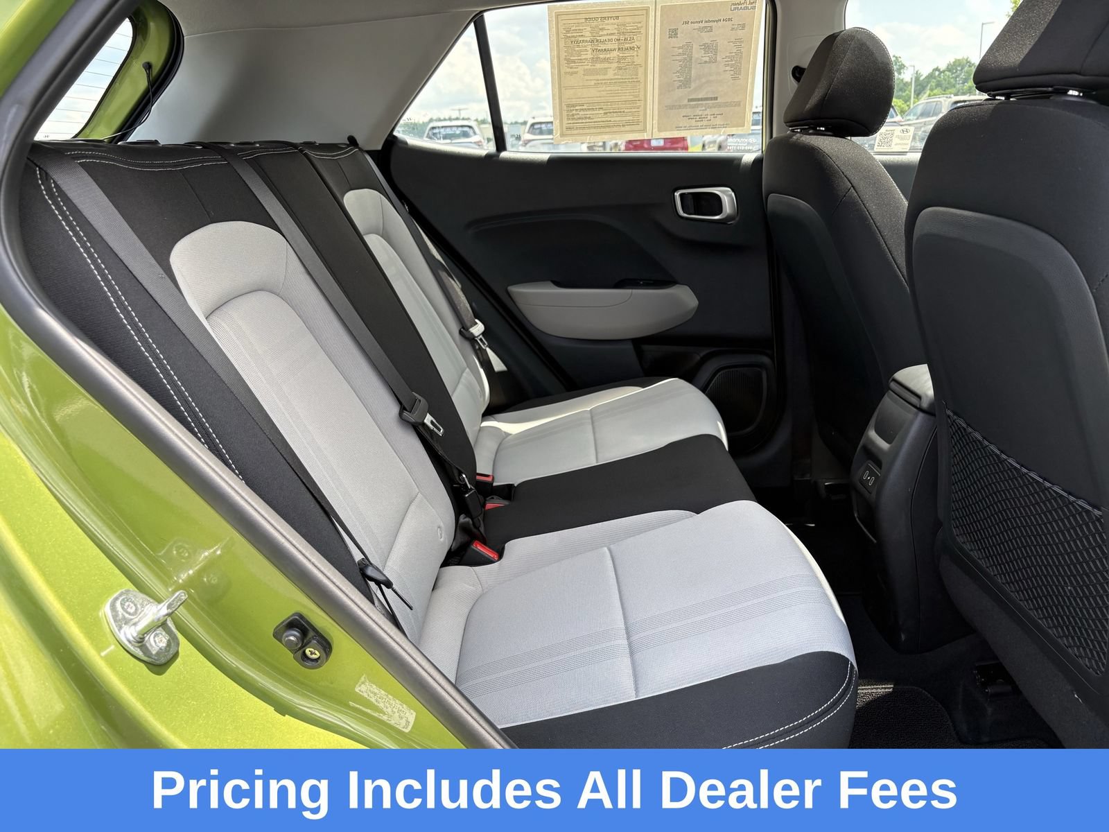 Used 2024 Hyundai Venue SEL FWD image 29