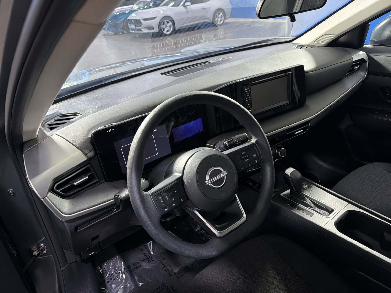 Used 2025 Nissan Kicks S FWD image 17