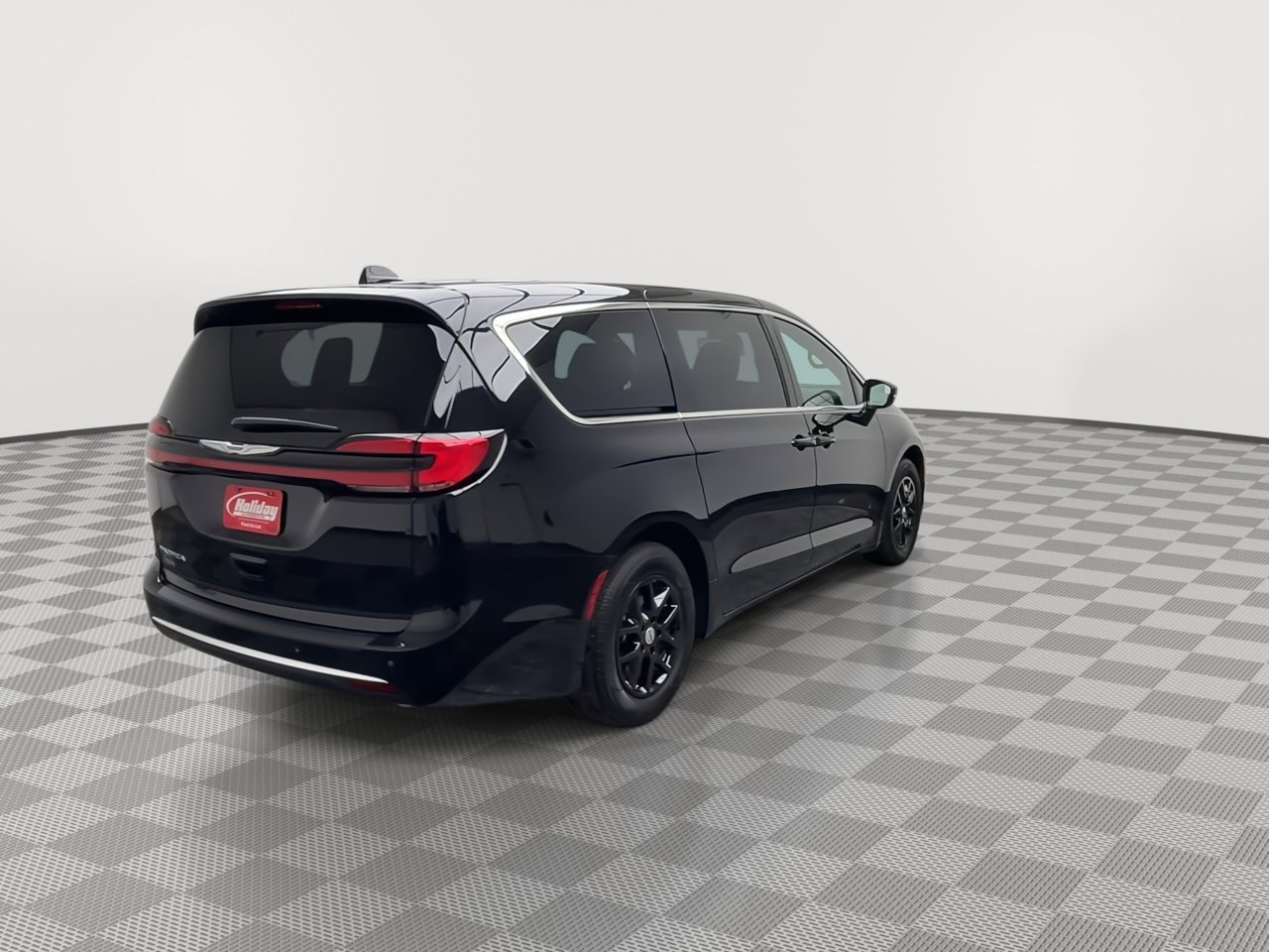 Used 2025 Chrysler Pacifica Select FWD image 36