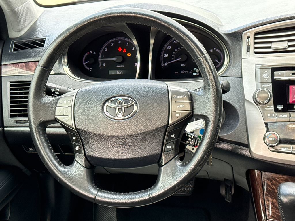 Used 2011 Toyota Avalon image 13