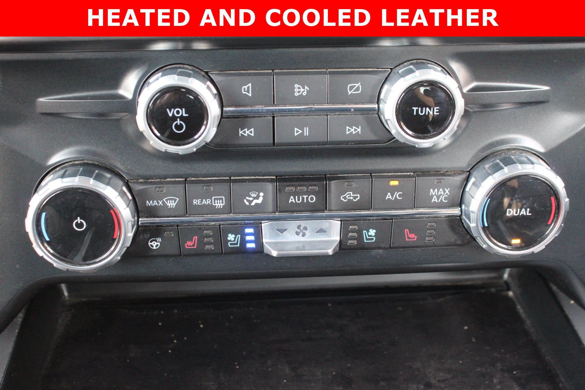 Used 2023 Ford F250 Lariat w/ Lariat Ultimate Package AWD/4WD image 25