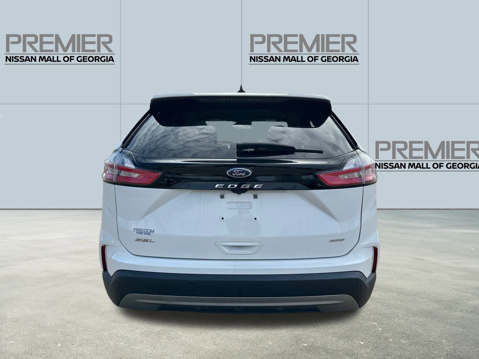 Used 2022 Ford Edge SEL image 6