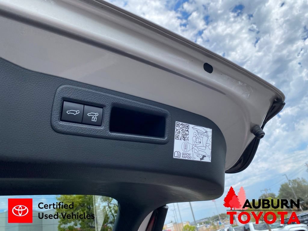 Certified 2024 Toyota Venza LE AWD/4WD image 13