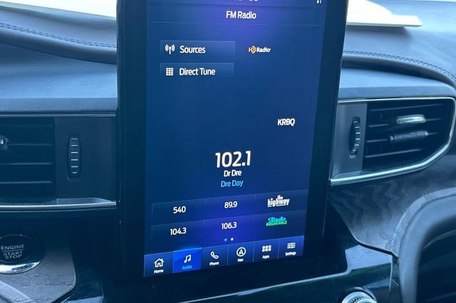 Used 2022 Ford Explorer Platinum w/ Equipment Group 601A AWD/4WD image 22