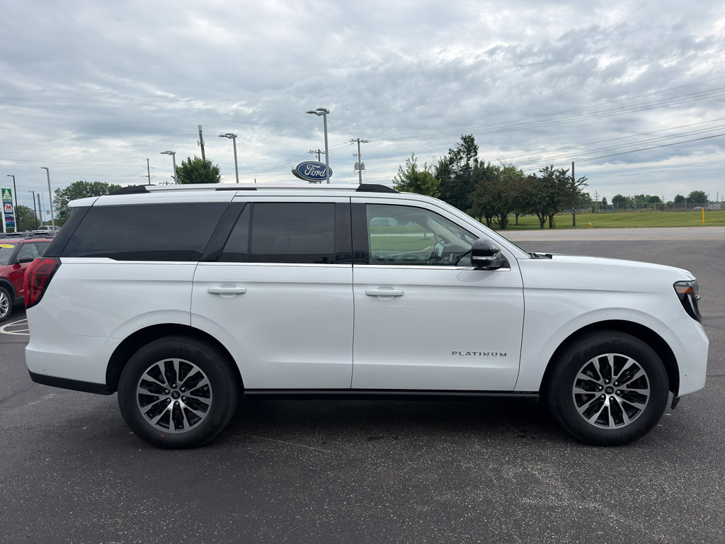 Used 2025 Ford Expedition Platinum AWD/4WD image 5
