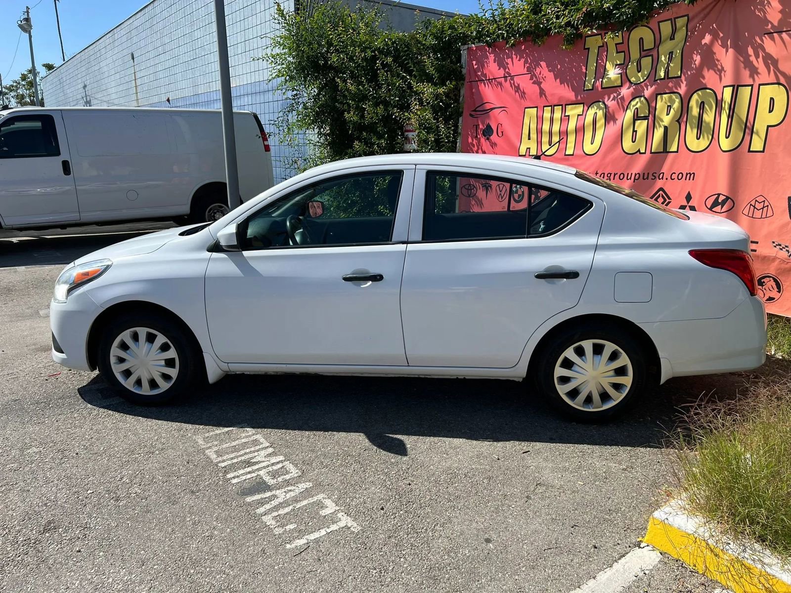 Used 2019 Nissan Versa S FWD image 6
