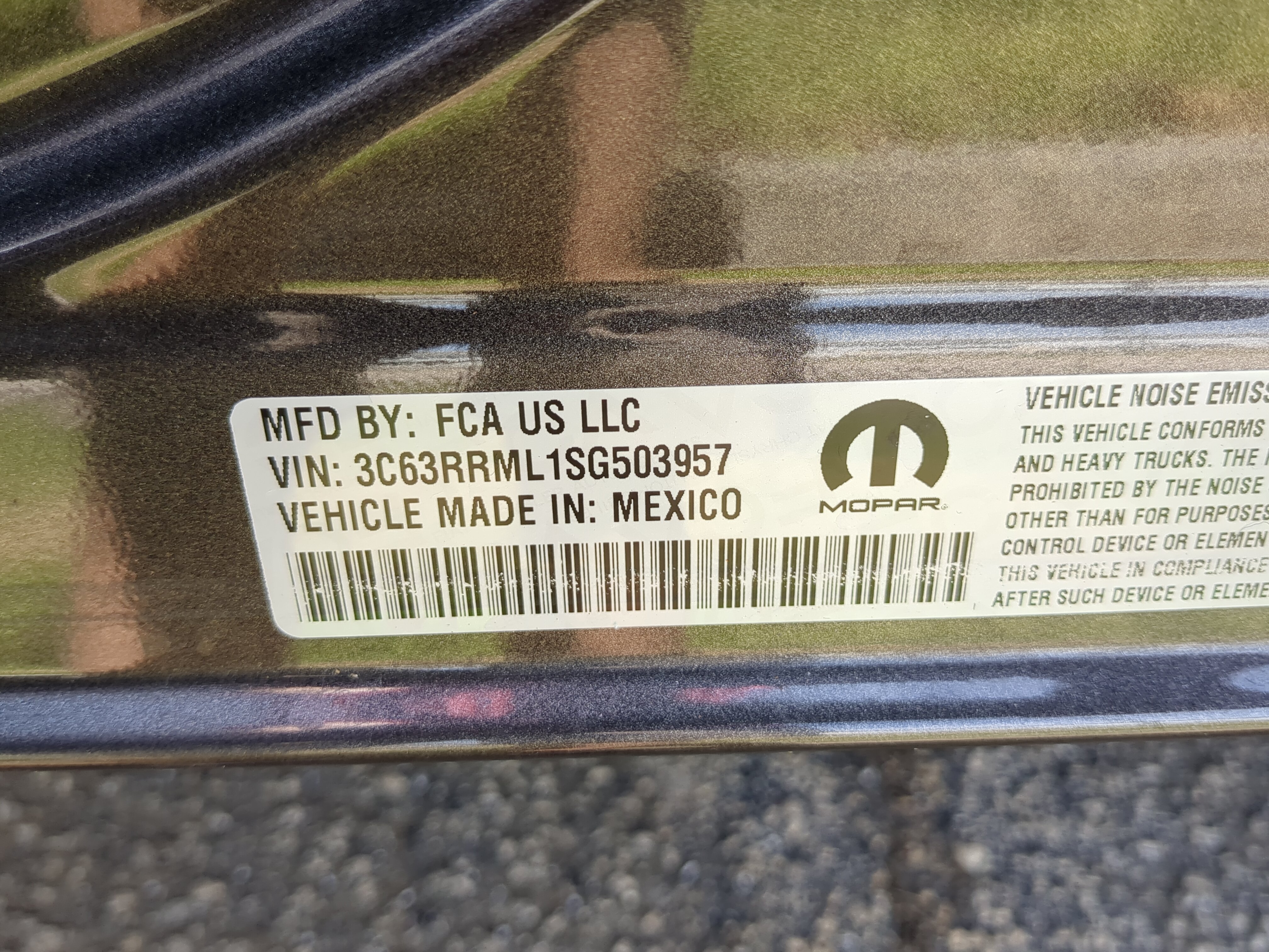 Certified 2025 RAM 3500 Laramie w/ Night Edition AWD/4WD image 29