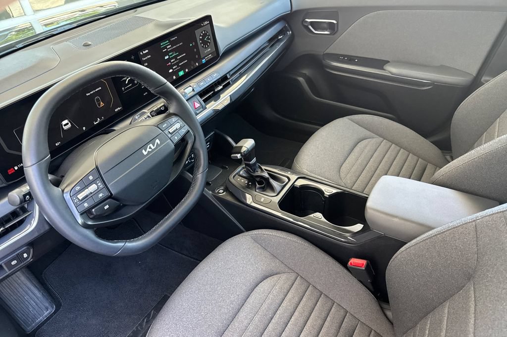 Certified 2025 Kia K4 EX FWD image 11
