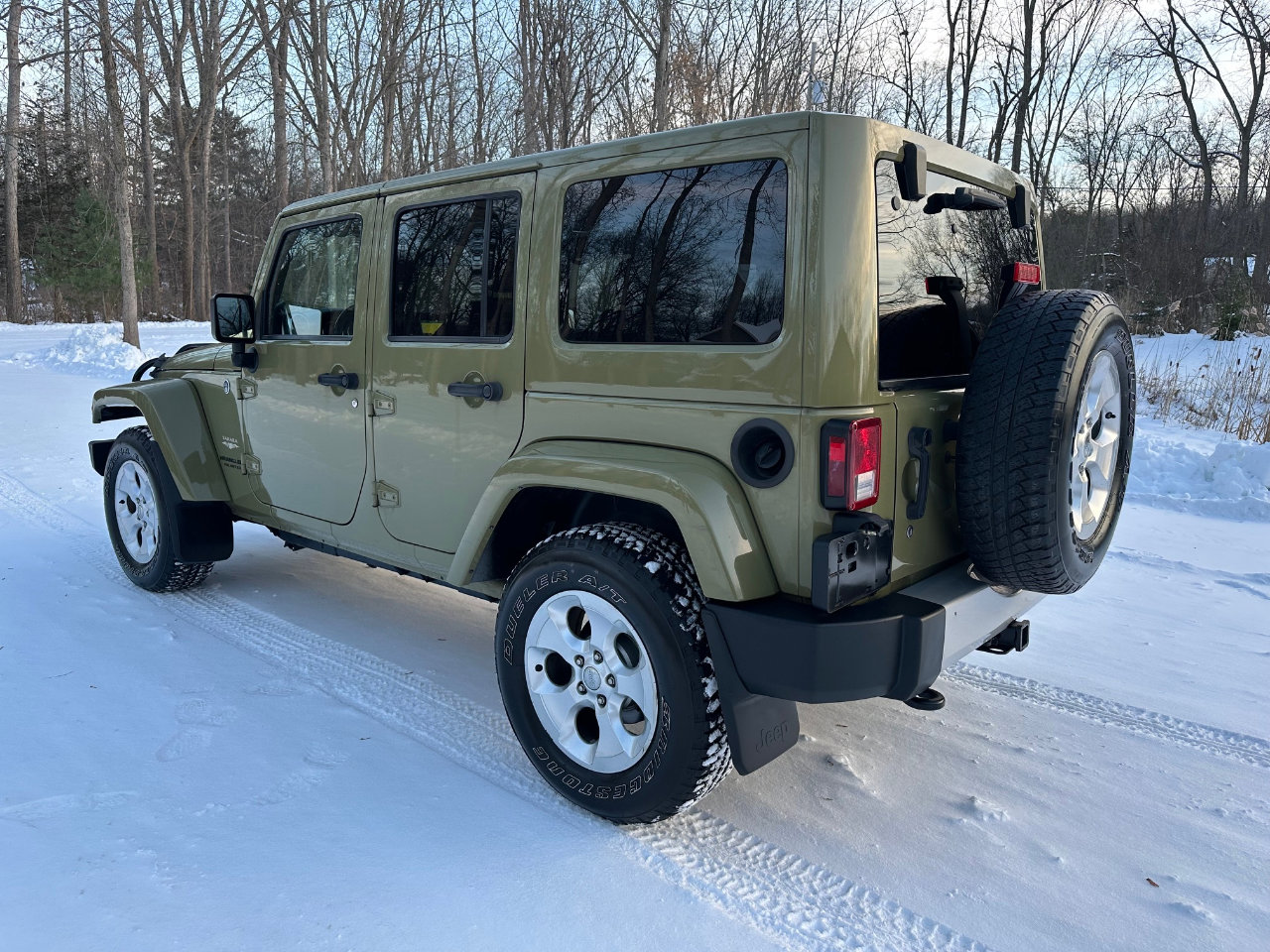 Used 2013 Jeep Wrangler Unlimited Sahara w/ Connectivity Group image 8