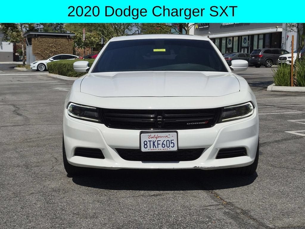 Used 2020 Dodge Charger SXT RWD image 2